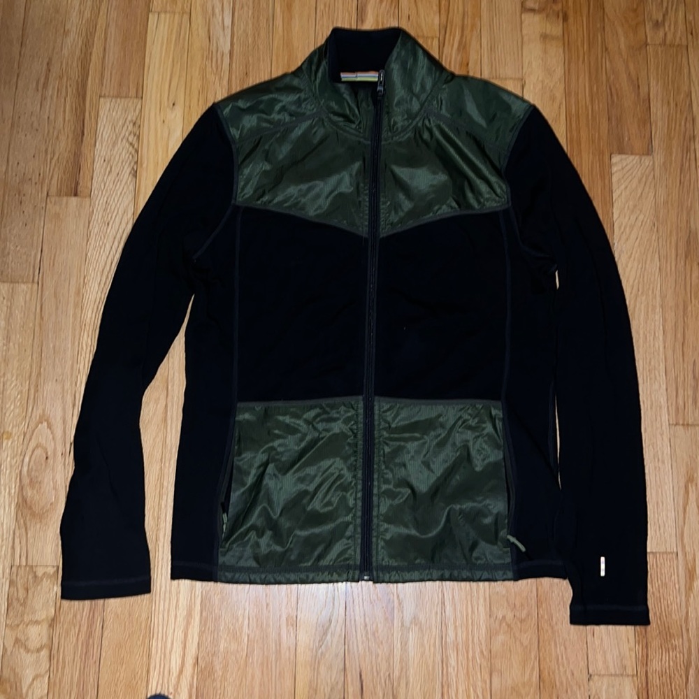 Smartwool - green and black lightweight jacket. Size medium. Like new shape.
